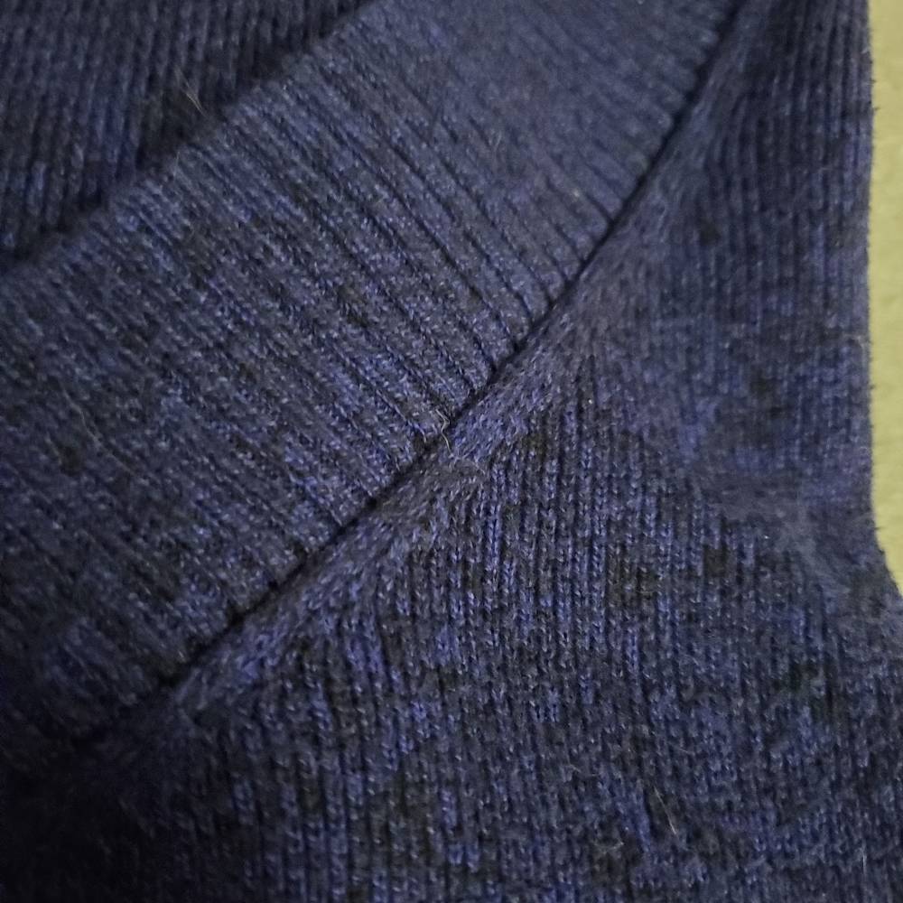 Express Sweater - Picture 2 of 2